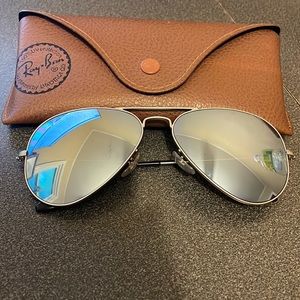 Ray-ban AVIATOR MIRROR sunglasses. Silver frame, silver lenses.